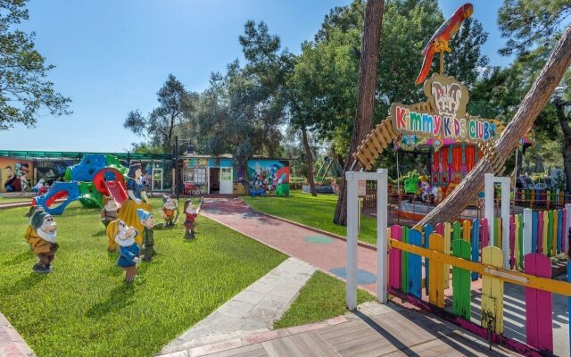 Kimeros Park Holiday Village