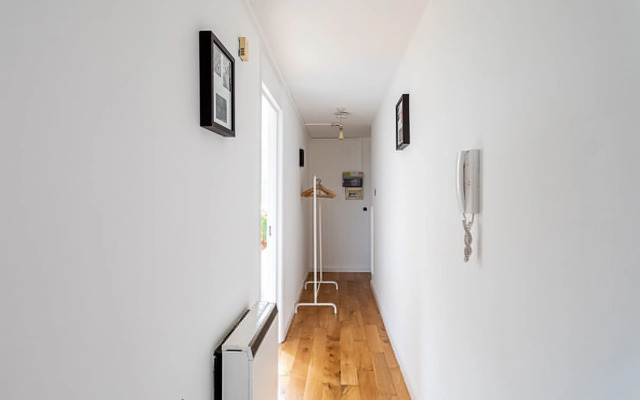 Modern Victoria Park Apartment