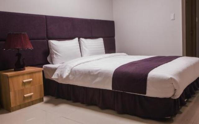 J Hotel