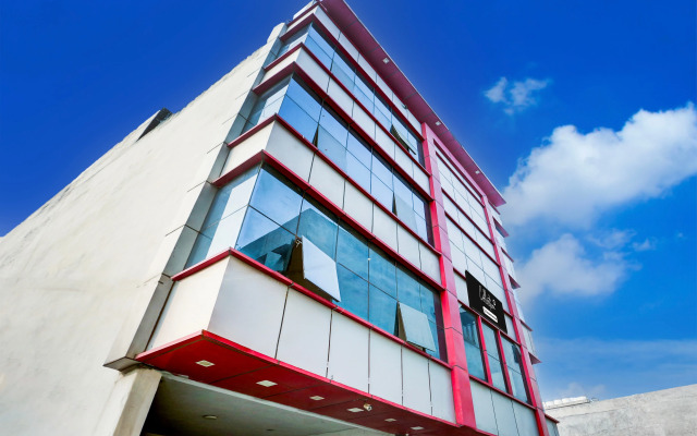 Collection O Mahipalpur Near Airport Formerly Jindal Palace