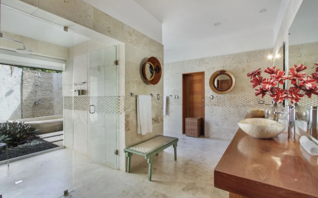 Luxurious 5-bdr villa at Casa de Campo