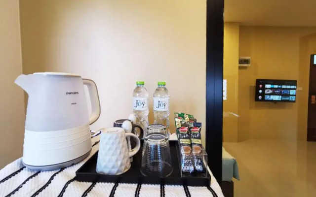 The Middle Town SHA by ZUZU