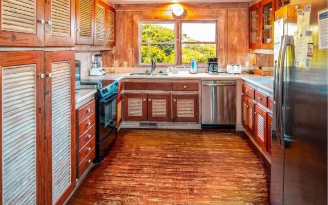 Hillcrest - 4 Br Home