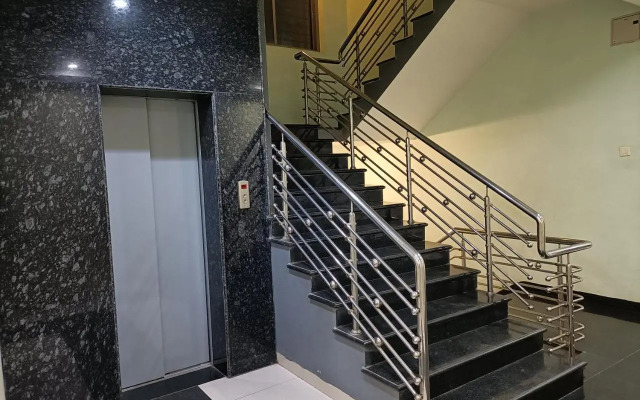 Hotel Paradise Residency