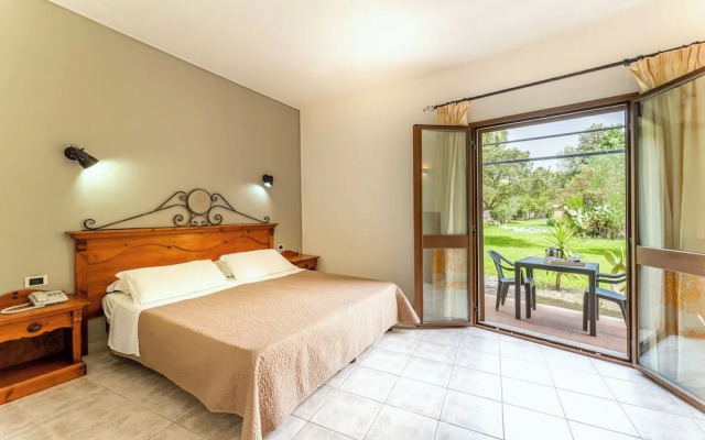 Hotel Ribot with pool in Arborea