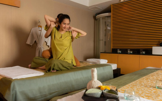 The Niran Grand Hotel