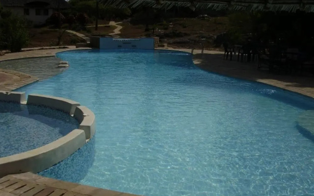 Maweni Beach Cottages