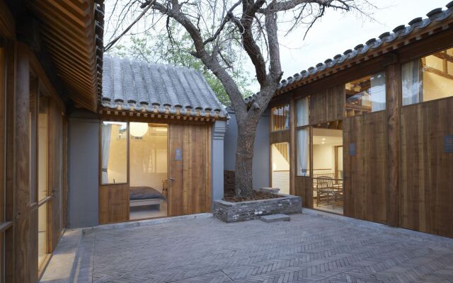 Yin Courtyard