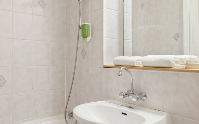 hotelF1 Bretigny Sur Orge