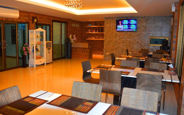 Silver Gold Garden Suvarnabhumi Airport Hotel