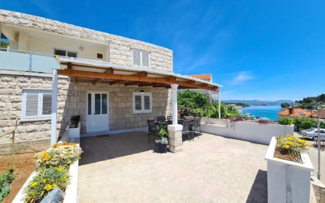 Sunny - 50 m From sea - A2