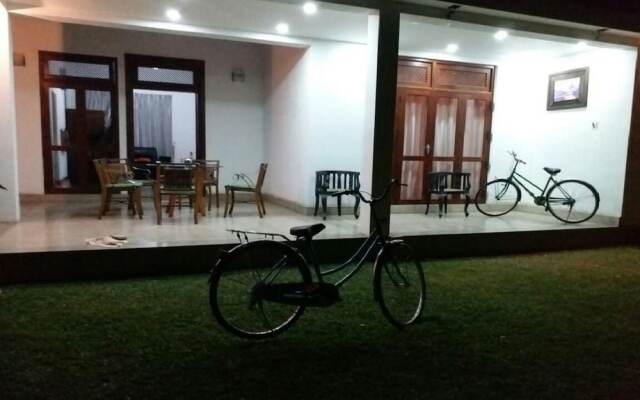 Negombo Holiday Home