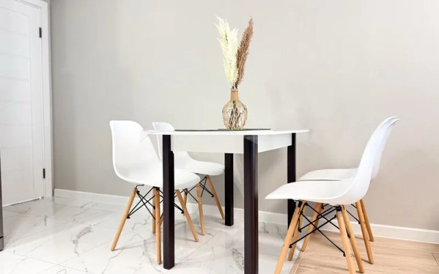 Апартаменты Лайк Хоум на ул. Александра Полина, д. 3