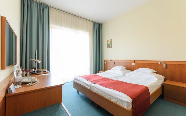 Hunguest Hotel Aqua Sol