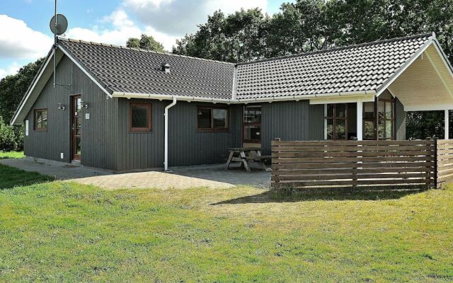 Elegant Holiday Home in Ansager near Lake