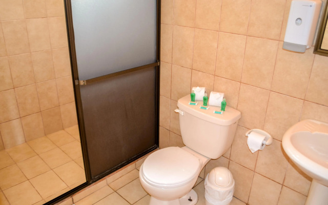 Termales del Bosque & Hot Springs