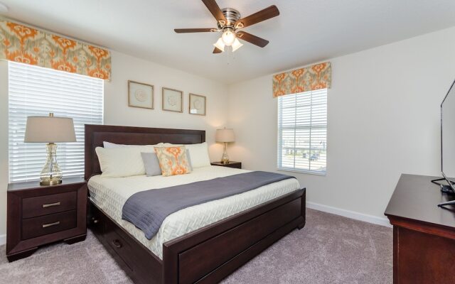 Gorgeous Home W/private Pool & Spa Sleeps 25!