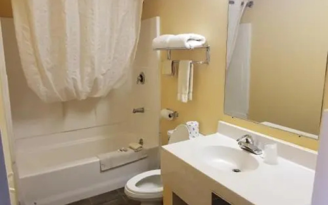 Perry-O Inn & Suites