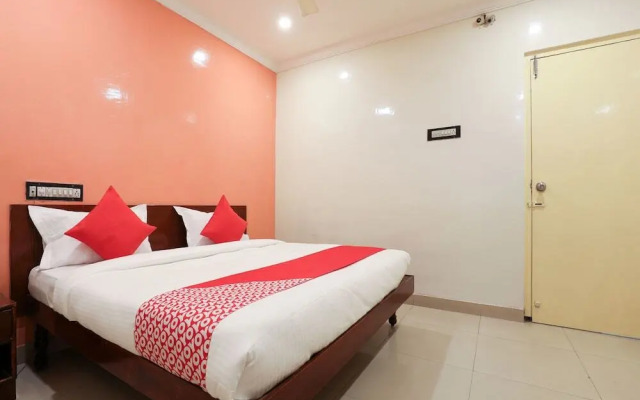 Vishnu Priya Residency By OYO Rooms