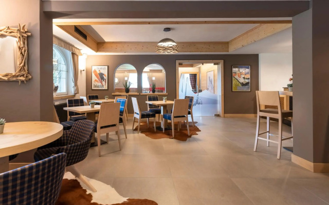 X Alp Hotel