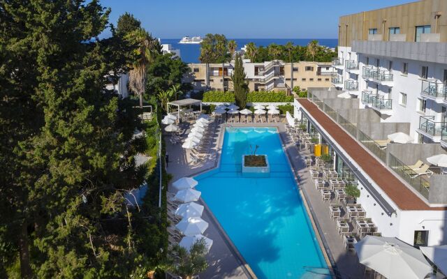 Anemi Hotel & Suites