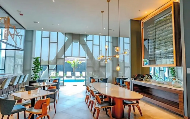 Courtyard by Marriott Santiago Airport