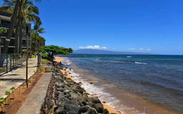 Kaanapali Shores #159 2 Bedroom Condo by RedAwning