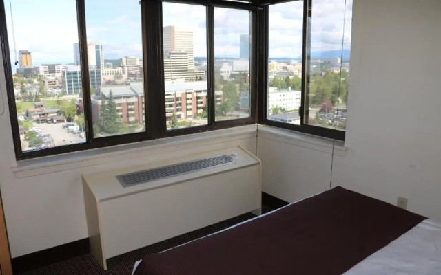 Inlet Tower Hotel & Suites