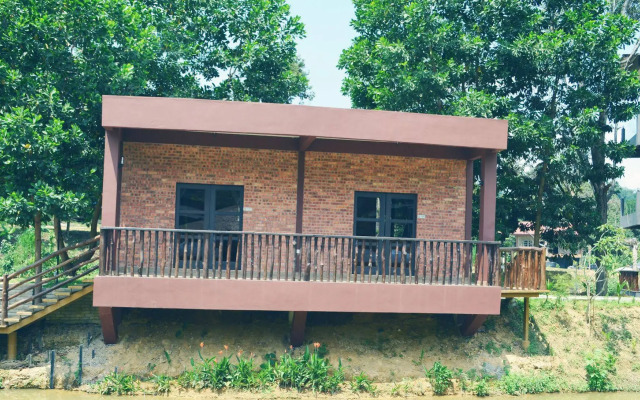The Acacia Retreat