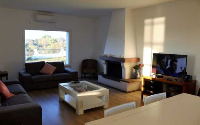 Akivillas Tavira Pine