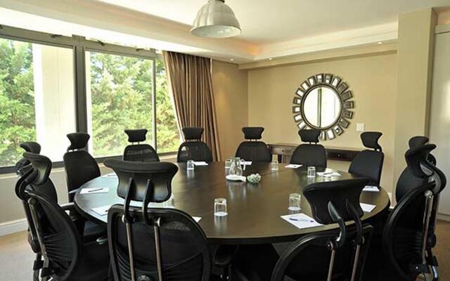 Protea Hotel by Marriott Cape Town Waterfront Breakwater Lodge