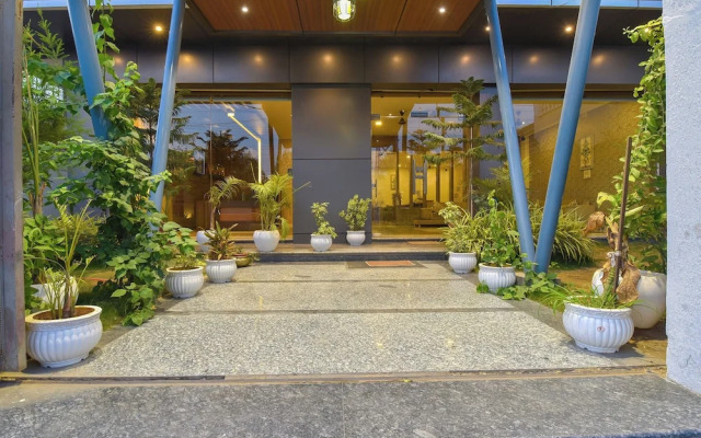 Sky Blu Hotel and Rooftop Restaurant