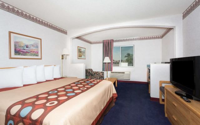 Days Inn by Wyndham Phoenix West