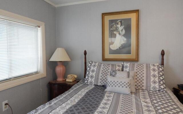 The Yankee Clipper Inn