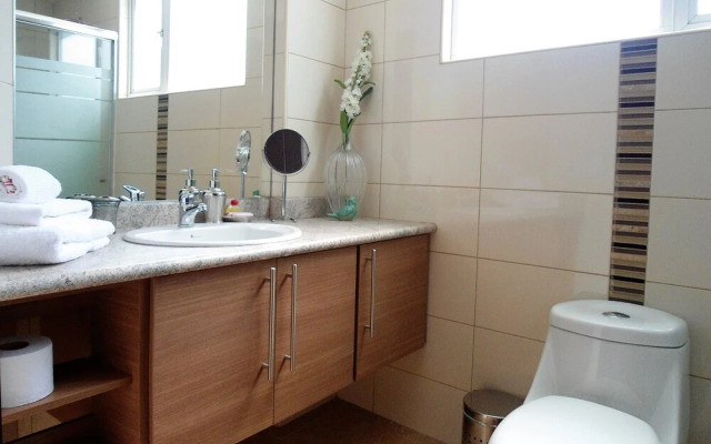 PLAZA FOCH Area - APARTMENTS with Balcony