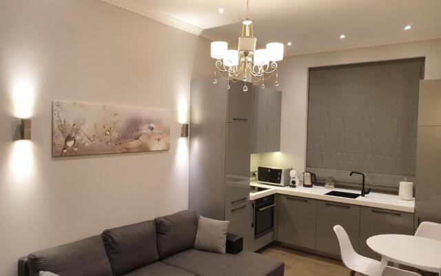 MARBEO 5 Star Luxury Suites - Peldu