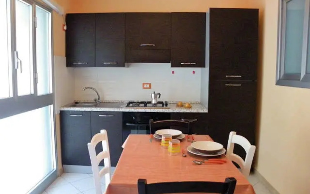 Piramide House