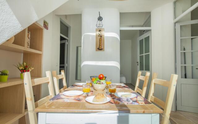 A46 - Oliveira Downtown Apartment