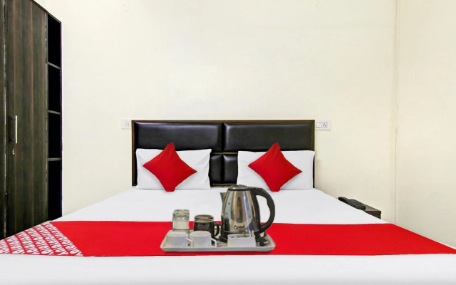 OYO Flagship 70255 Star Light Inn