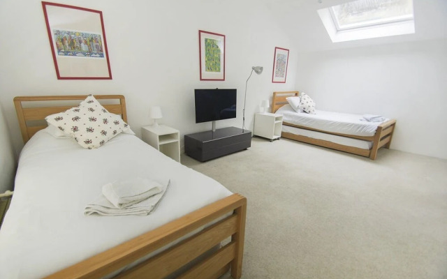 Kemp Town Mews Parking by Brighton Holiday Lets