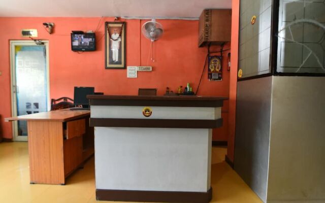 SPOT ON 39866 Hotel Dhruvathara