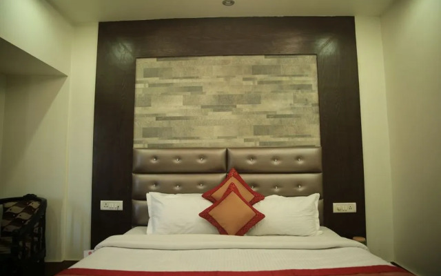 OYO 4589 Hotel City heart