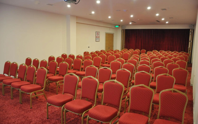 Grand Itimat Hotel