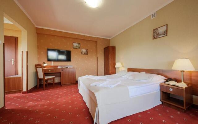 Dwór Bogucin Hotel & Restauracja