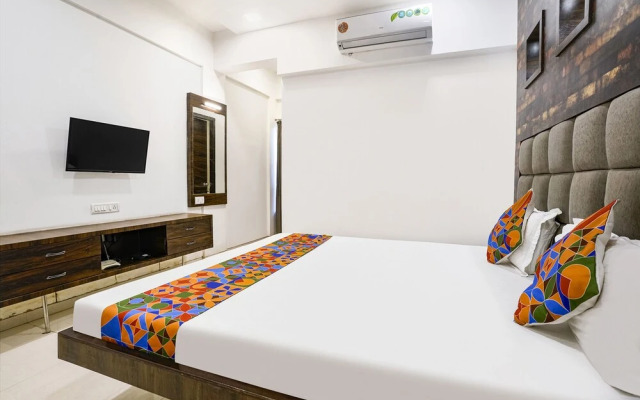 Fabhotel Blue Roof Sea Side