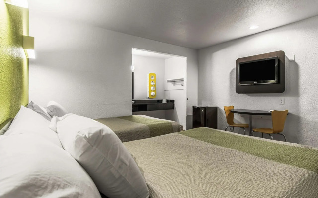 Motel 6 Ontario, CA - Airport
