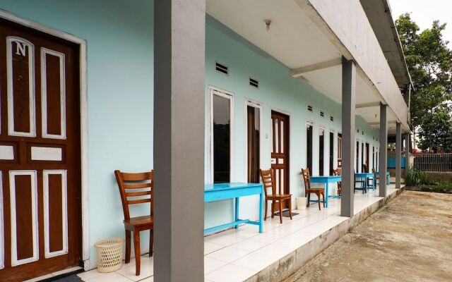 Capital O 93262 Hotel Cherish 2