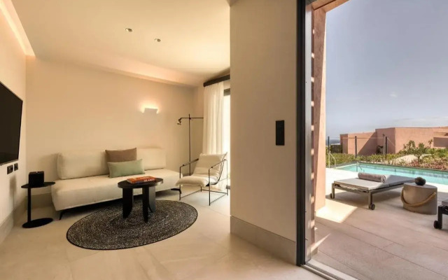 Domes Novos Santorini, Autograph Collection