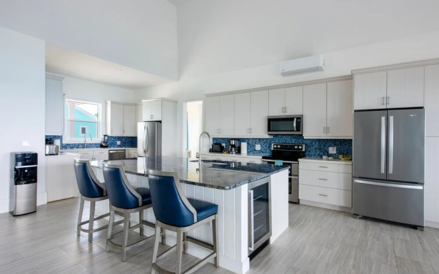 Pink Sands Point 10 Bedroom Estate