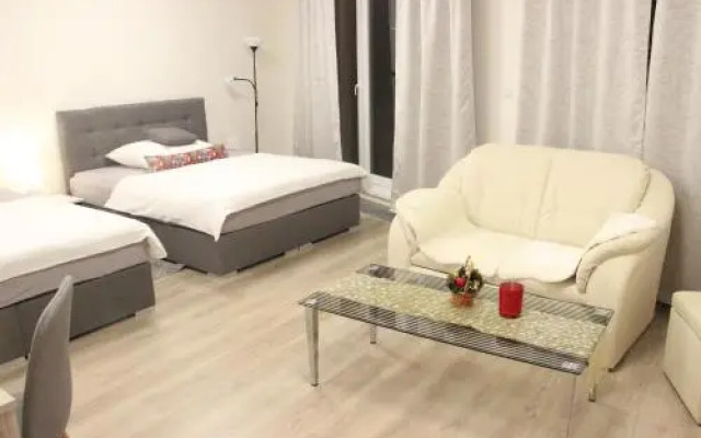 Element Prag Airport Apartment